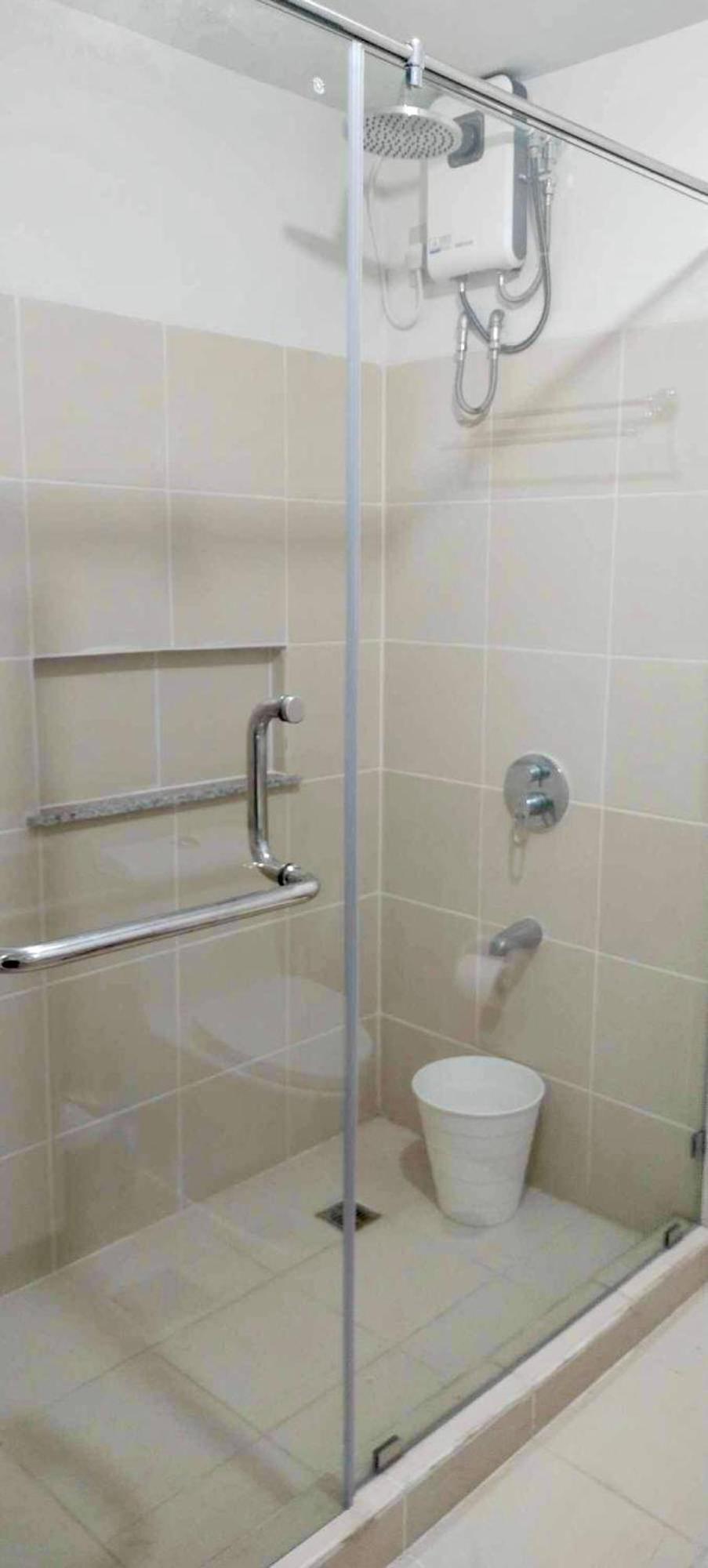 The Atherton Paranaque City Екстер'єр фото