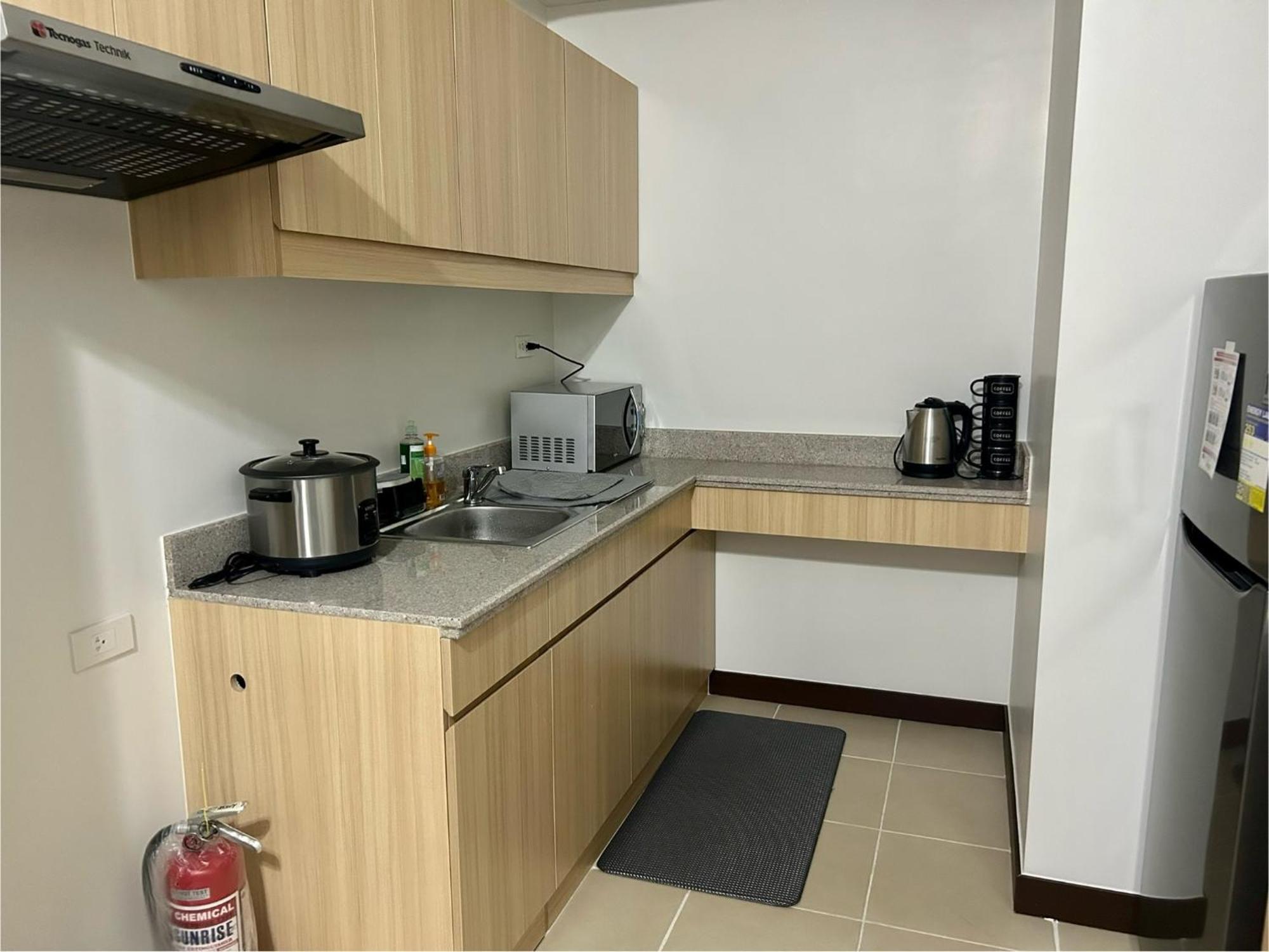 The Atherton Paranaque City Екстер'єр фото