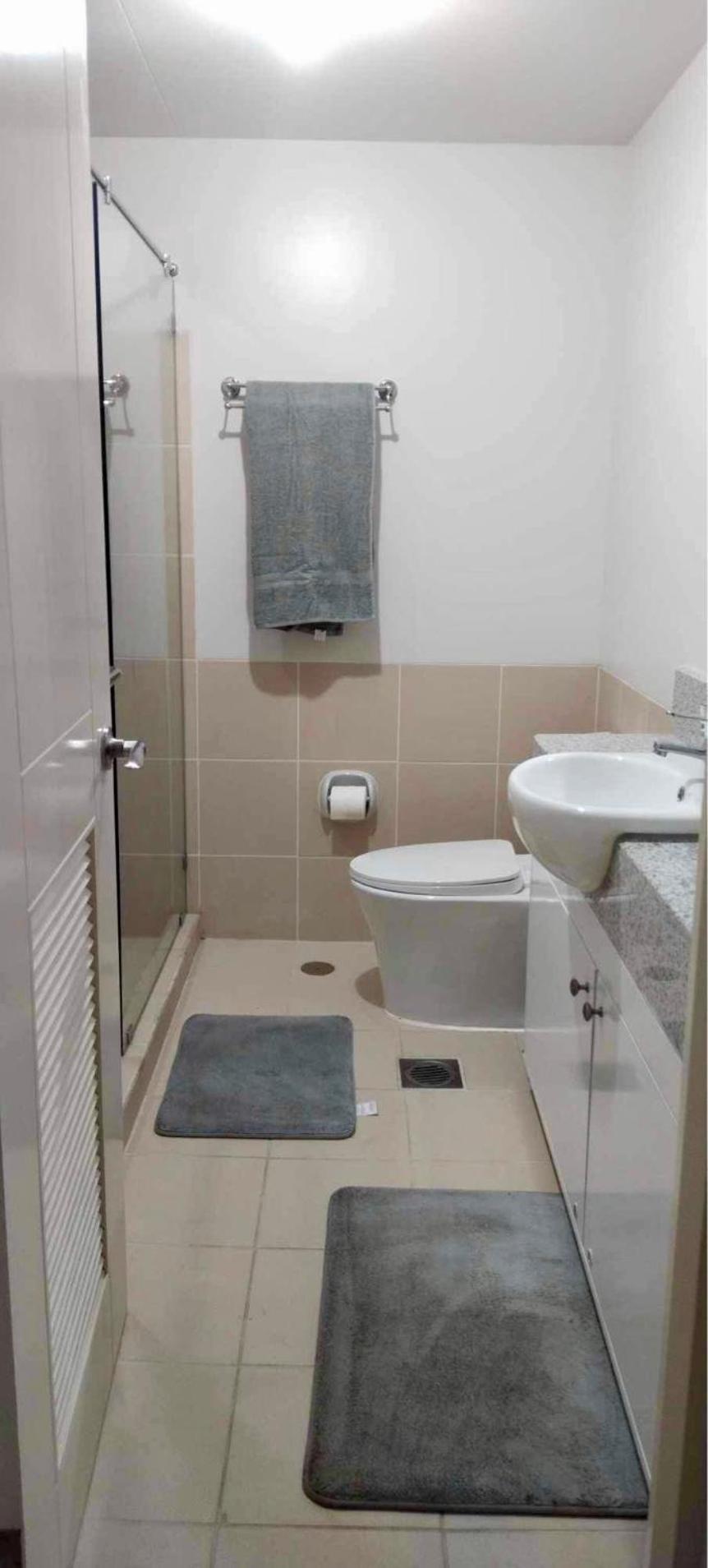 The Atherton Paranaque City Екстер'єр фото
