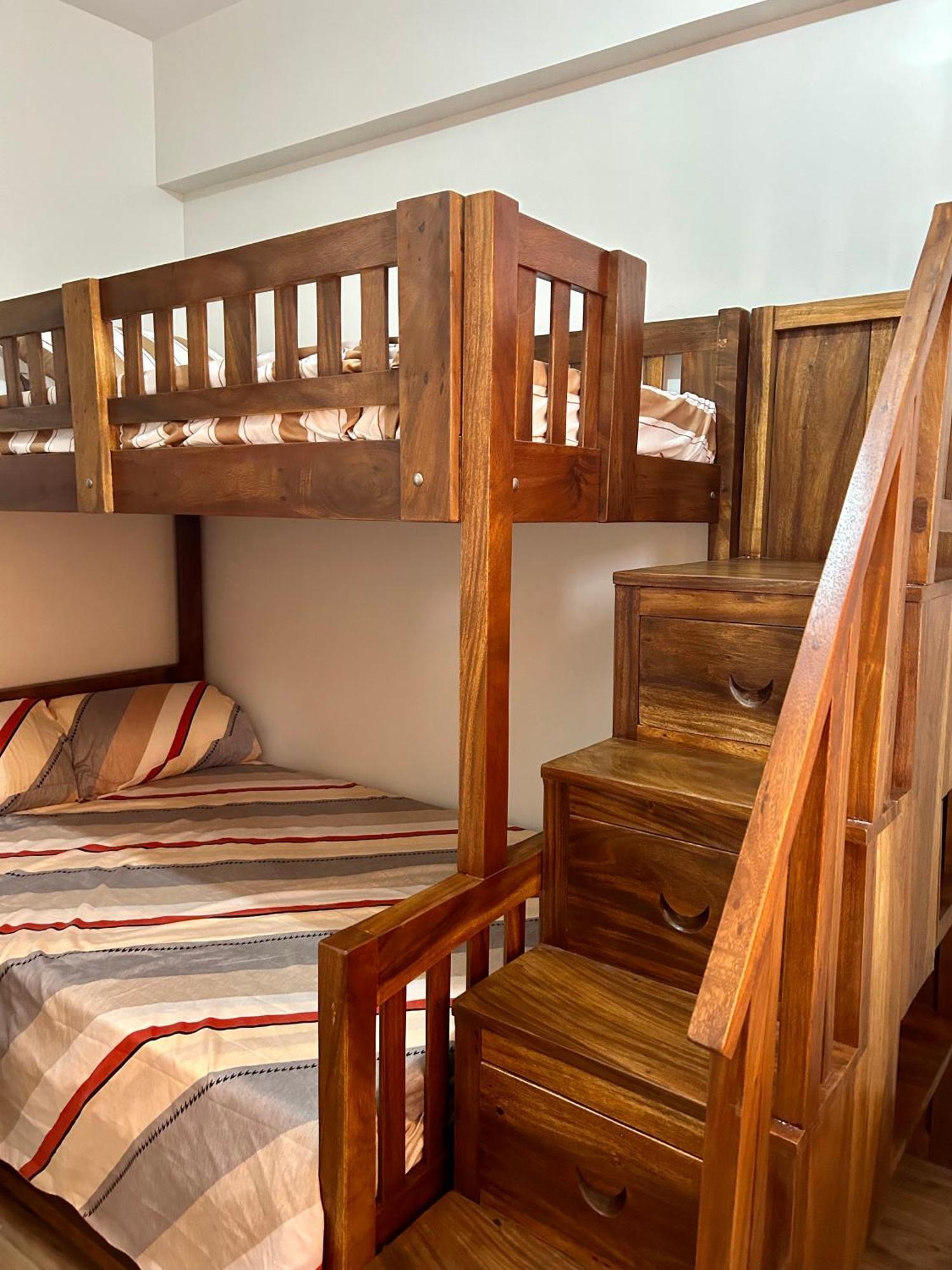 The Atherton Paranaque City Екстер'єр фото